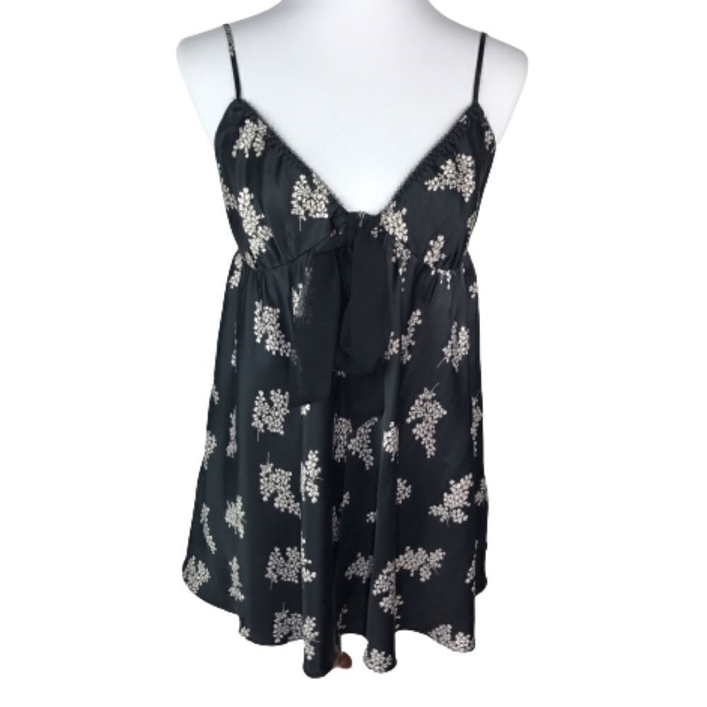 4/$16 Victoria’s Secret Black Gray Foliage Teddy Top Lingerie Medium